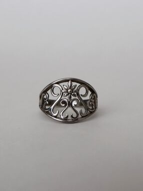 Floral Filigree Sterling Silver Openwork Ring